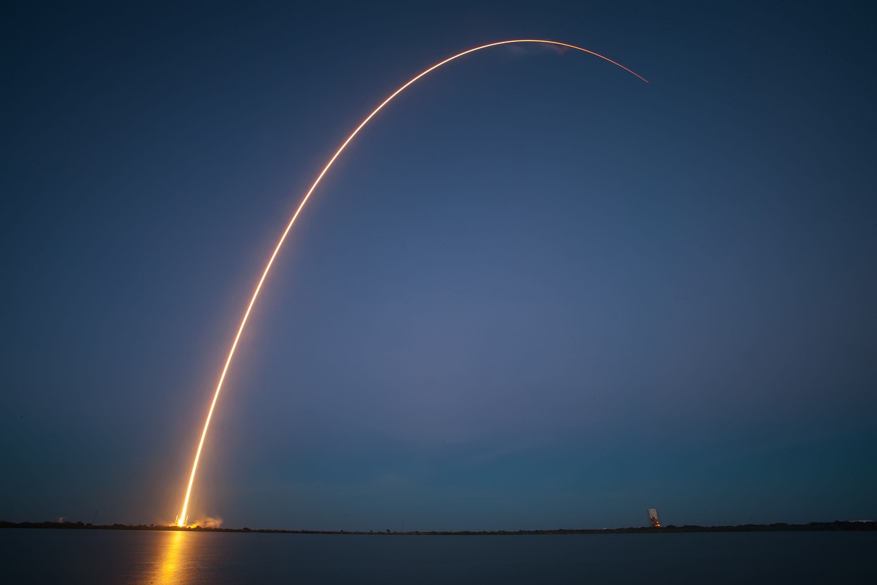 SpaceX引领太空探索新纪元